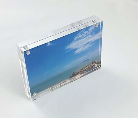 Cadre acrylique d'affichage de photo d'épaisseur de 10MM, cadres acryliques de bâti du mur 5x7