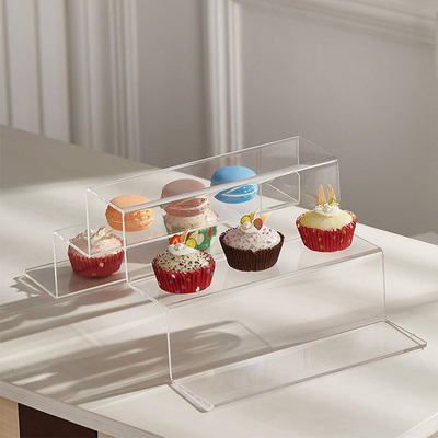 Support acrylique à gradins de gâteau d'espace libre d'OEM pour la fête d'anniversaire